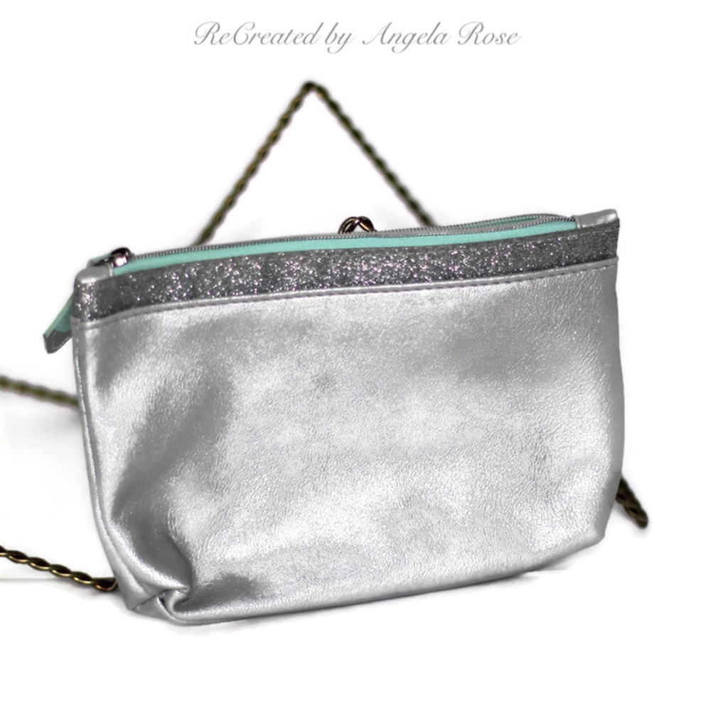 Ipsy Cosmetic Bag Silver and Blue …